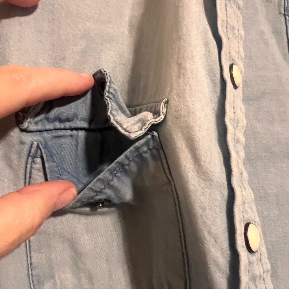 American Eagle Outfitters Blue Denim Casual Shirt - Picture 4 of 10
